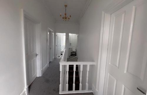 Salford House | Double-Bedroom in the Heart of Salford Manchester Perfect for Short Stays GCSW5