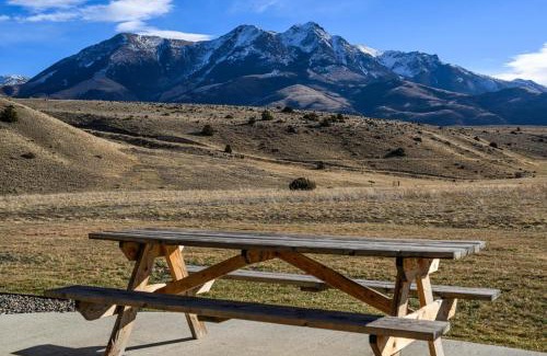 Pray House | Double MM Ranch