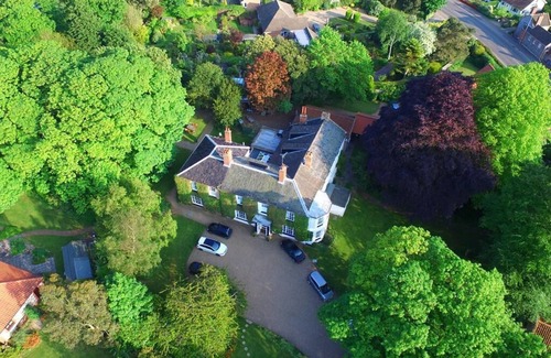 Cromer Hotel | Double or Twin-Superior-Ensuite-Orchard Room (Dbl/Tw)