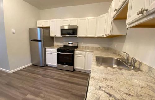 Oneonta Apartment | Double Play Apt 2 All Star Baseball Rentals