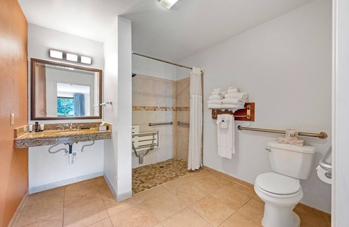 Bodega Bay Hotel | Double Queen Room with Ocean View!