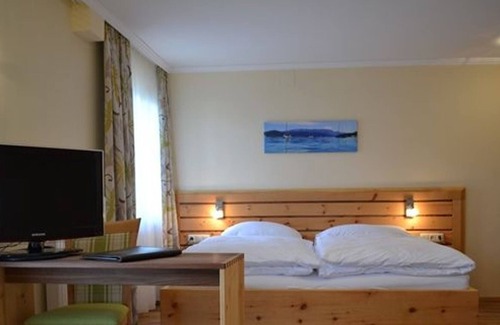 Attersee Apartment | Double Room 1 - Gasthof Hemetsberger