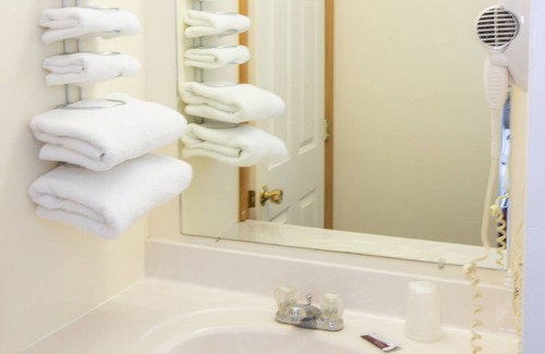 Wells Cabin | Double room - 2 double beds