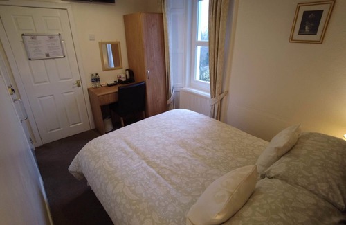 Crianlarich Bed & Breakfast | Double Room at Inverardran House
