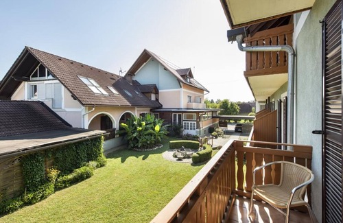Bad Radkersburg House | Double room, bath, WC, economy - Hotel Altneudörflerhof