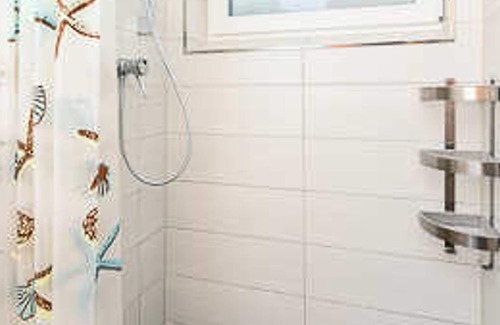 Altharlingersiel House | Double room E - Huus an't Deep in Altharlingersiel