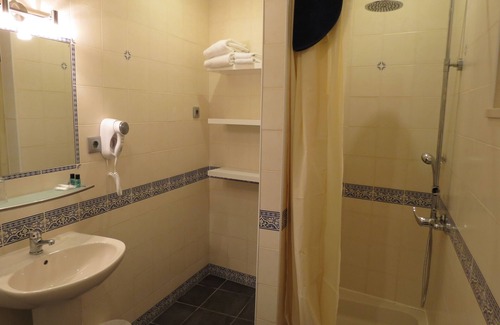 Quiaios House | Double room n ° 5, quiet vacation