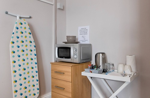 Gorseinon Apartment | Double Room, Parking