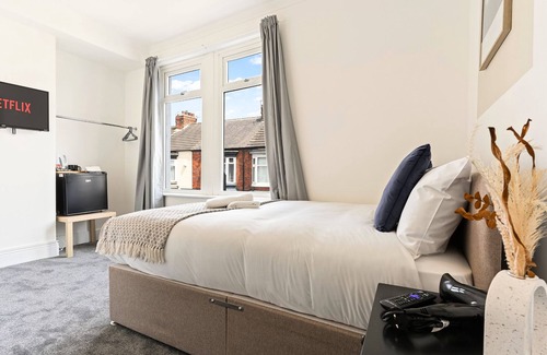 Redcar Bed & Breakfast | Double Room w/Ensuite | Perfect for Contractors