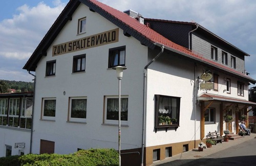 Beerfelden Cottage | Double Room with Balcony 2 - Gasthaus Zum Pälterwald