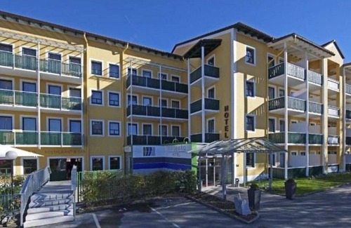 Innstadt Apartment | Double room with balcony (22 sqm)
