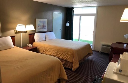 Worthington Hotel | Double Room With Two Double Beds Non-Smoking