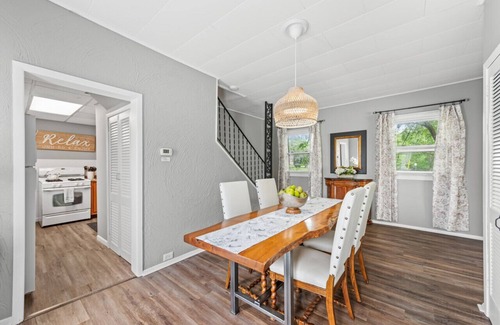 Kamm's Corners Apartment | Double the Space for Large Groups! Entire Duplex!