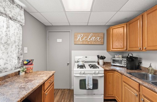 Kamm's Corners Apartment | Double the Space for Large Groups! Entire Duplex!