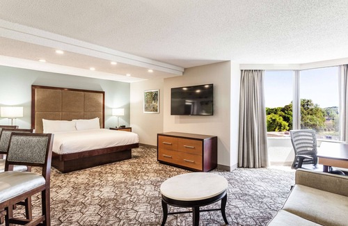 East Memphis Hotel | DoubleTree by Hilton Hotel Memphis