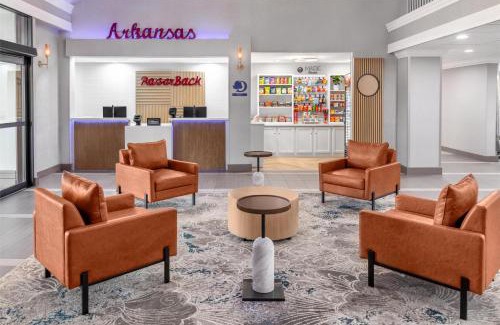 Bentonville - Fayetteville Hotel | DoubleTree by Hilton Springdale