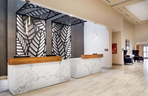 Northeast Mississauga Hotel | Doubletree by Hilton Toronto Airport, ON