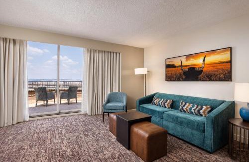 Capitol District Hotel | DoubleTree Suites by Hilton Austin Downtown Capitol