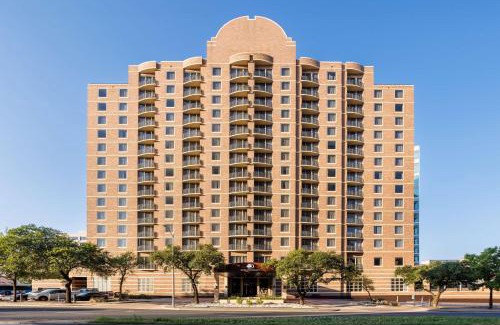 Capitol District Hotel | DoubleTree Suites by Hilton Austin Downtown Capitol