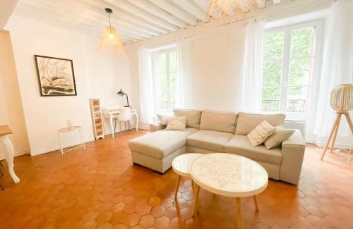 Centre Apartment | Douceur de vignes - Clim - Chaleureux - Hypercentre - Classé 3 étoiles - BY PRIMO C0NCIERGERIE