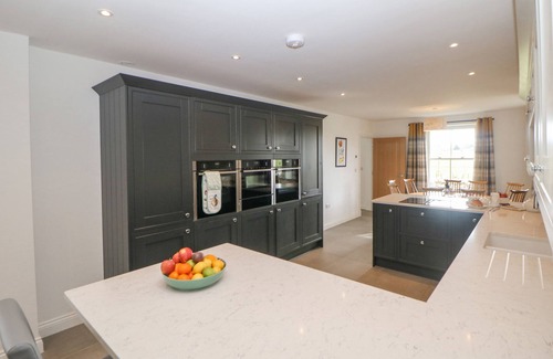 Hartington House | DOVE MEADOWS HOUSE, character holiday cottage in Hartington