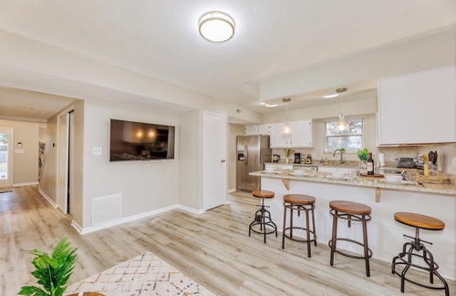 Wayne House | Downstairs BR! Pet Friendly house w/4BR, fenced yard & Sun Room
