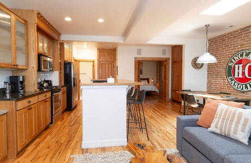 Salida Apartment | Downstream Loft - Historic Savory Building