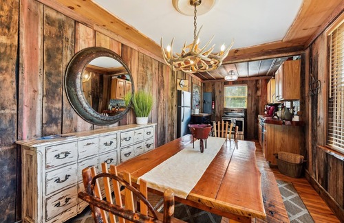 Blowing Rock House | Downtown 3 BR Fenced yard-Pets OK