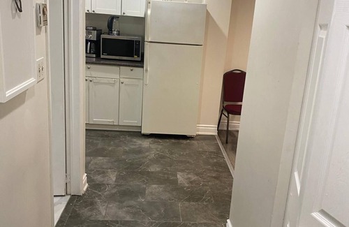 Bowmanville Apartment | Downtown Apartment 6 or 7 People