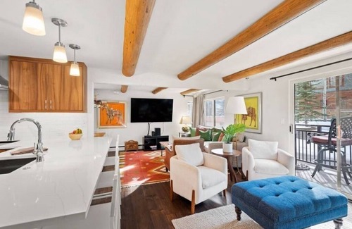 Aspen Condo | Downtown Aspen | 3 Bedroom | Walk to Lift