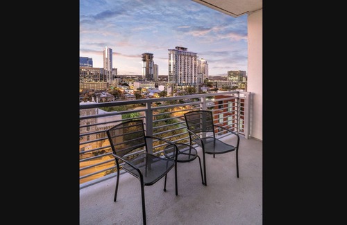 Civic District Condo | Downtown Austin 2BR Prime new location Rooftop Pool
