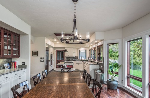 Bend House | Downtown Bend Waterfront Escape