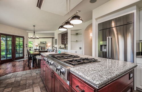 Bend House | Downtown Bend Waterfront Escape