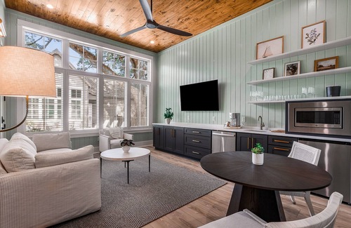 Fairhope Cottage | Downtown Cottage Hideaway Suite D