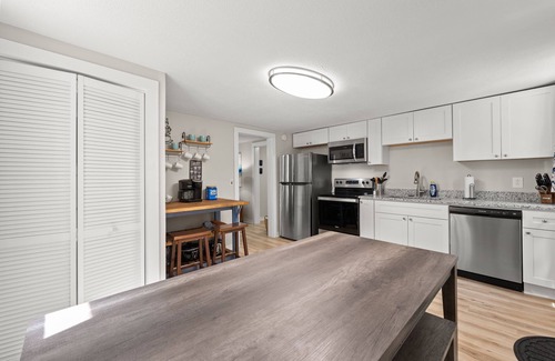 Dahlonega House | Downtown Dahlonega Destination-Dog-Friendly/2-Bed/1-Bath!