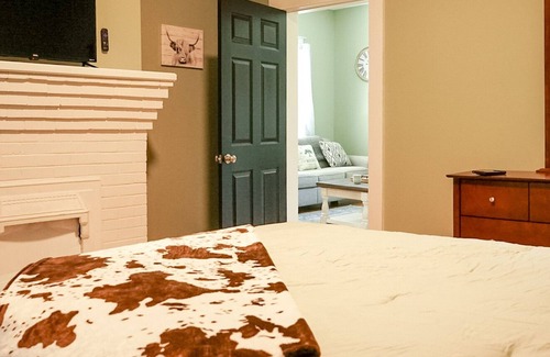 Somerset House | Downtown Delight 209