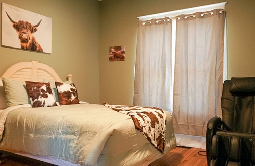 Somerset House | Downtown Delight 209