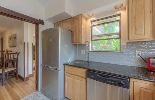 Mapleton Hill Condo | Downtown Delight off Pearl street