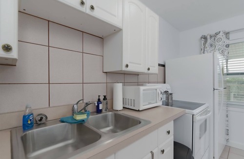 Downtown Dunedin Cottage | Downtown Dunedin Cottage Near Beaches + Breweries