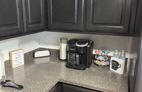 Odessa House | Downtown Family Friendly 3 bed Home with large patio