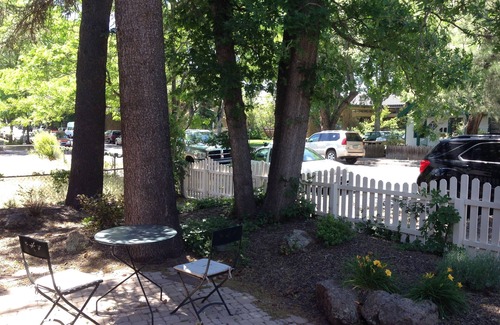 Flagstaff House | Downtown Flagstaff Bungalow - 5 minute walk to downtown