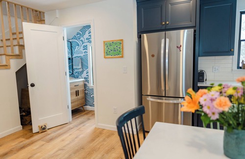 Freeport House | Downtown Freeport Barn'acle