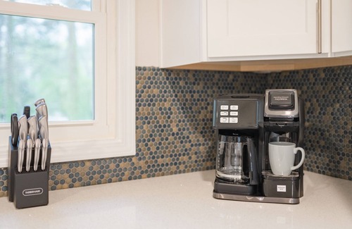 Alpharetta House | Downtown House with 75"4kTV, Private Firepit, Sleeps 6!