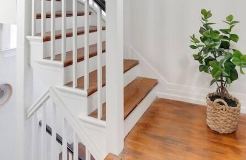 Monroe Ward Apartment | Downtown Living in Historic Richmond Loft