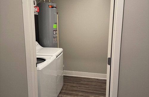 Louisville Apartment | Downtown Louisville - FREE Wine & Snacks -