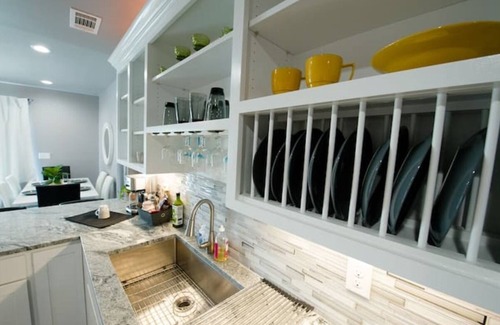 Nacogdoches House | Downtown Luxurious Gem