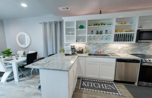 Nacogdoches House | Downtown Luxurious Gem