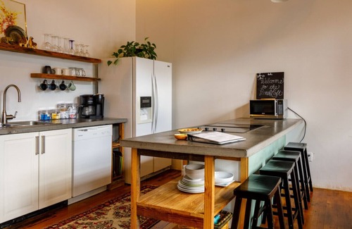 Central Business District Apartment | Downtown Lynchburg, Panel Loft, LYH Va Virginia