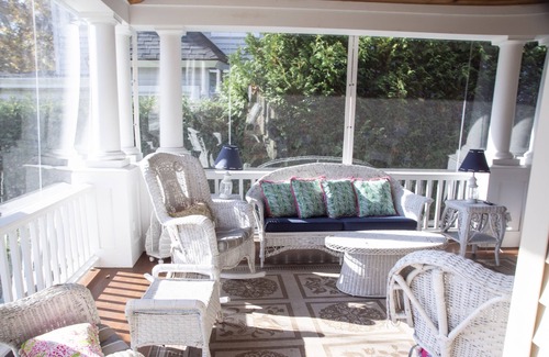 Harbor Springs House | Downtown Main St with Guest House