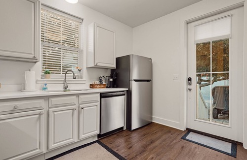 Ocean Springs Cottage | Downtown Ocean Springs Cottage with Golf Cart